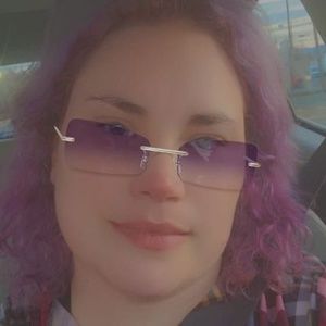 Meet your Posher, Tina